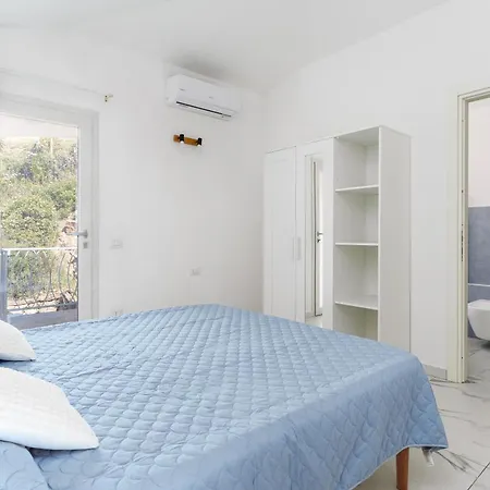 Del Cardo Con Piscina فيلة *
